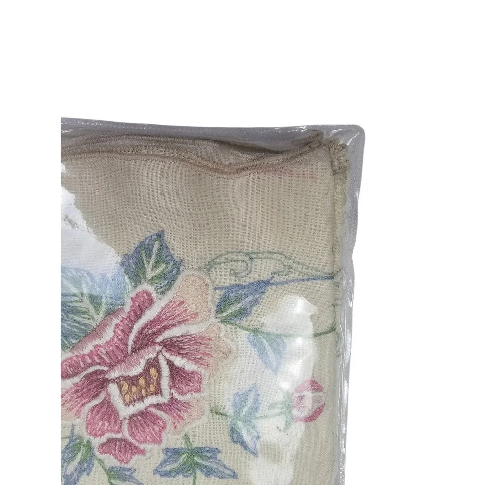Lenox Linens Charleston Floral Embroidered Scalloped Napkins Set of 8 Cream 1989